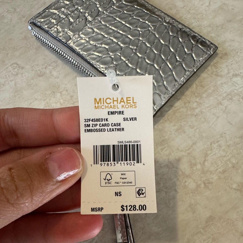 MICHAEL Michael Kors Empire Small Zip Card Case - Picture 8 of 8